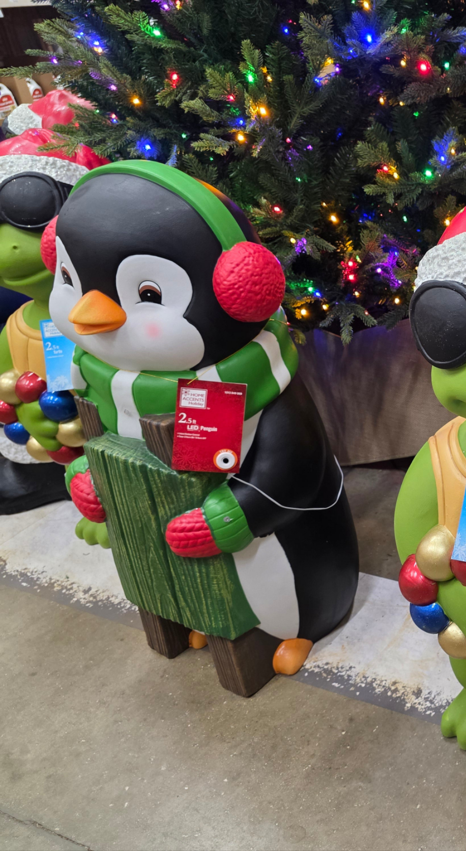2.5 ft LED Penguin