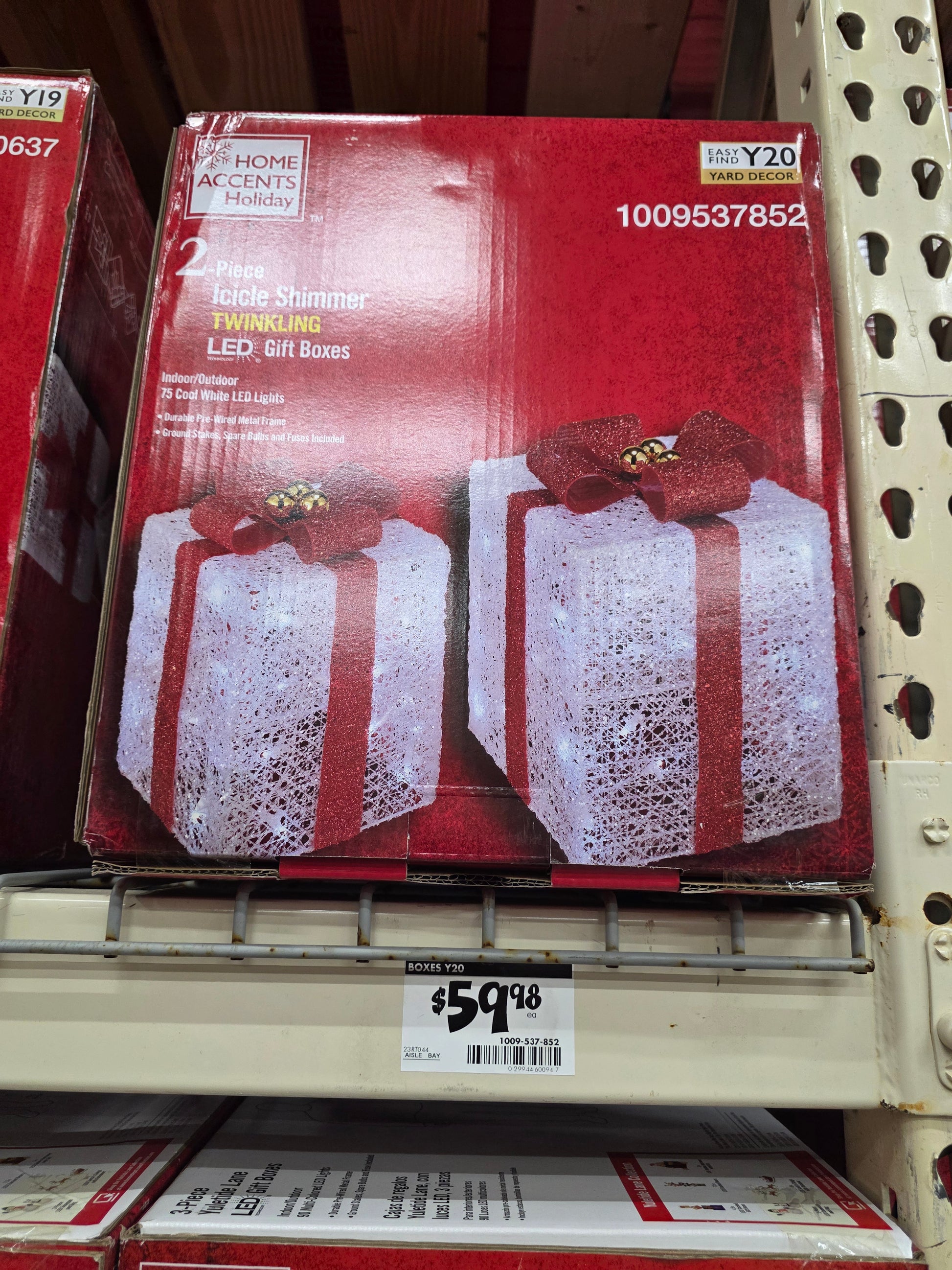 2-Piece Icicle Shimmer Twinkling LED Gift Boxes Holiday Yard Decoration