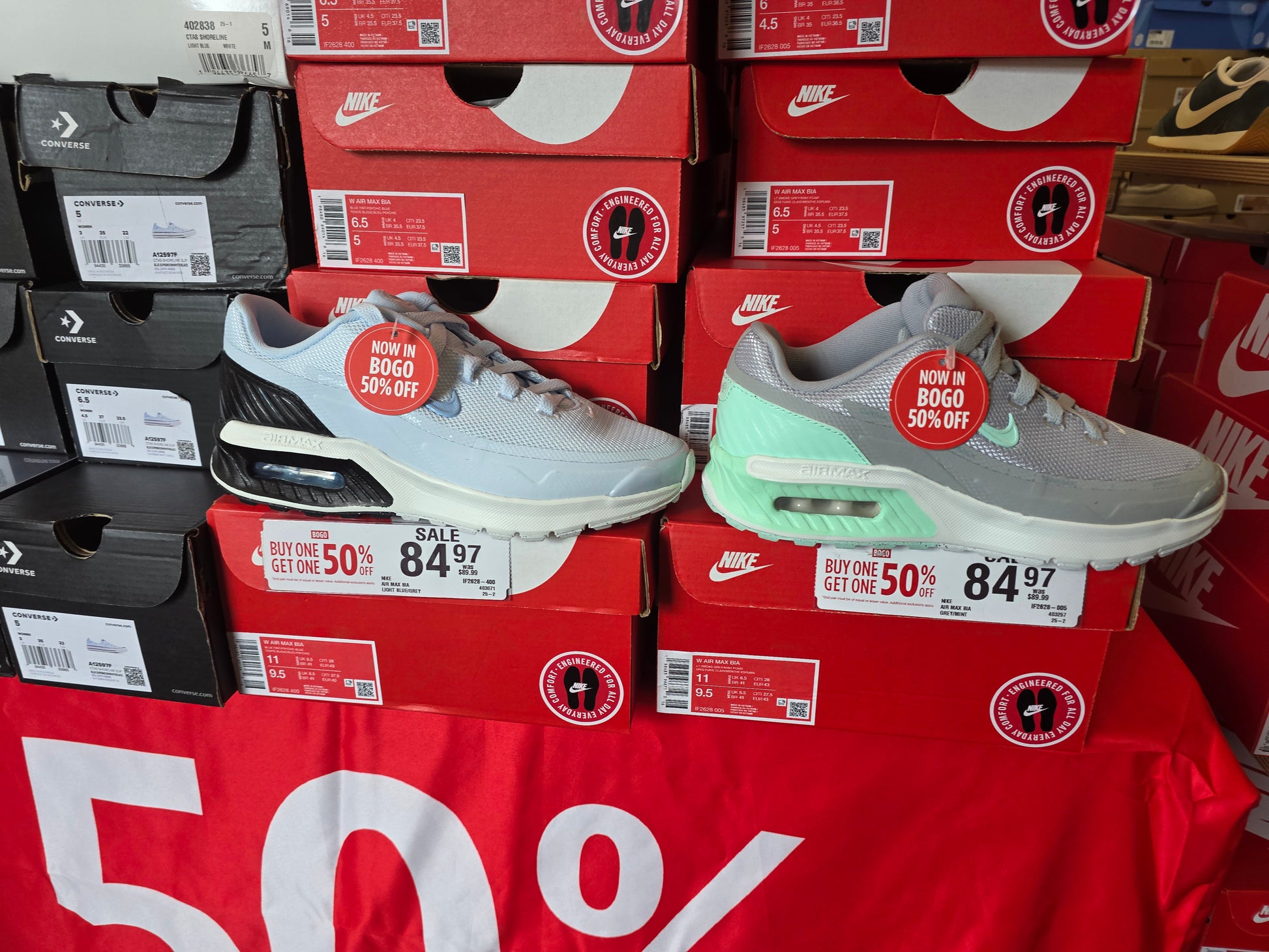 WOMENS AIR MAX BIA SNEAKER