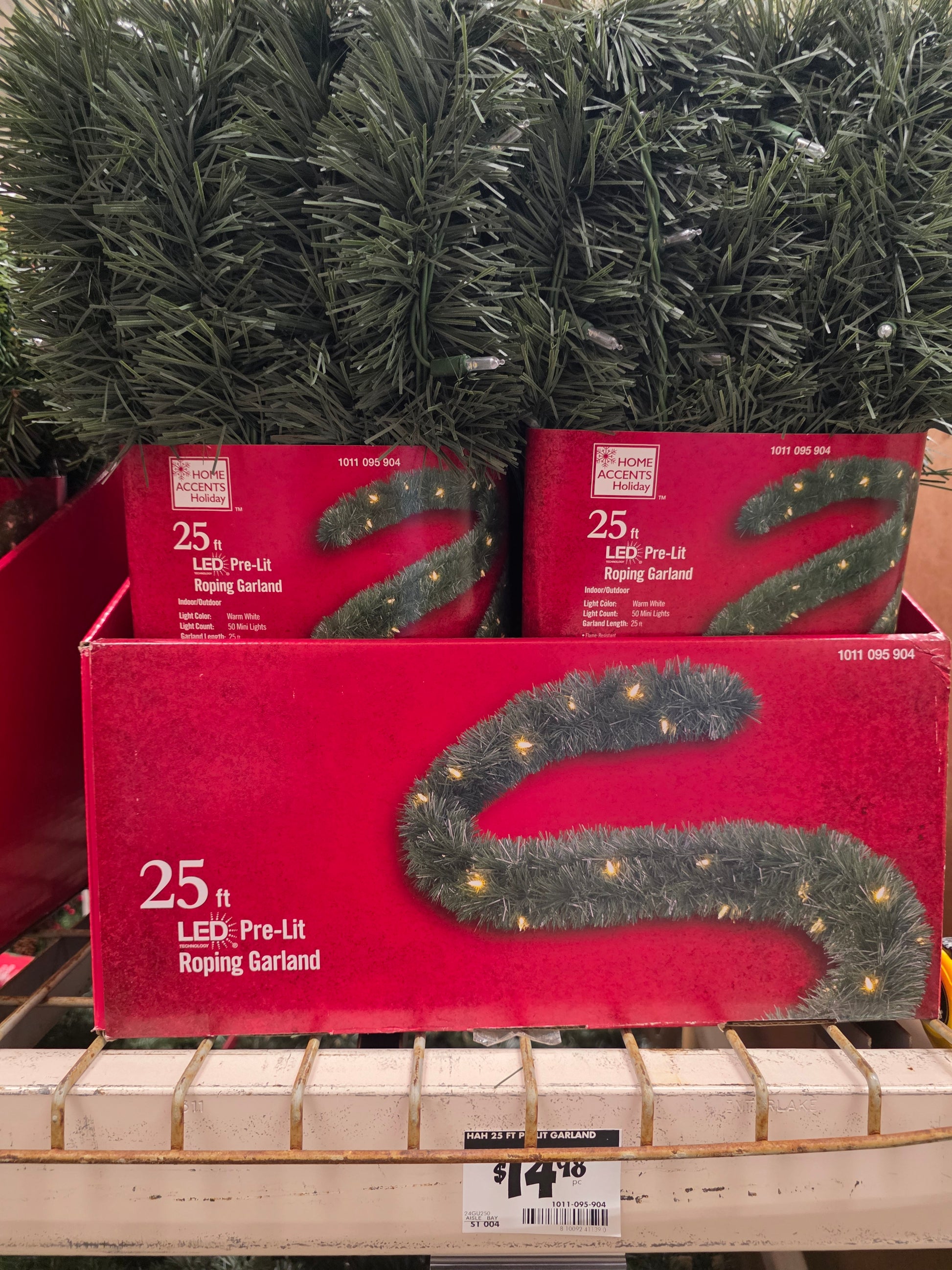 25 ft. LED Pre-Lit Roping Artificial Garland
