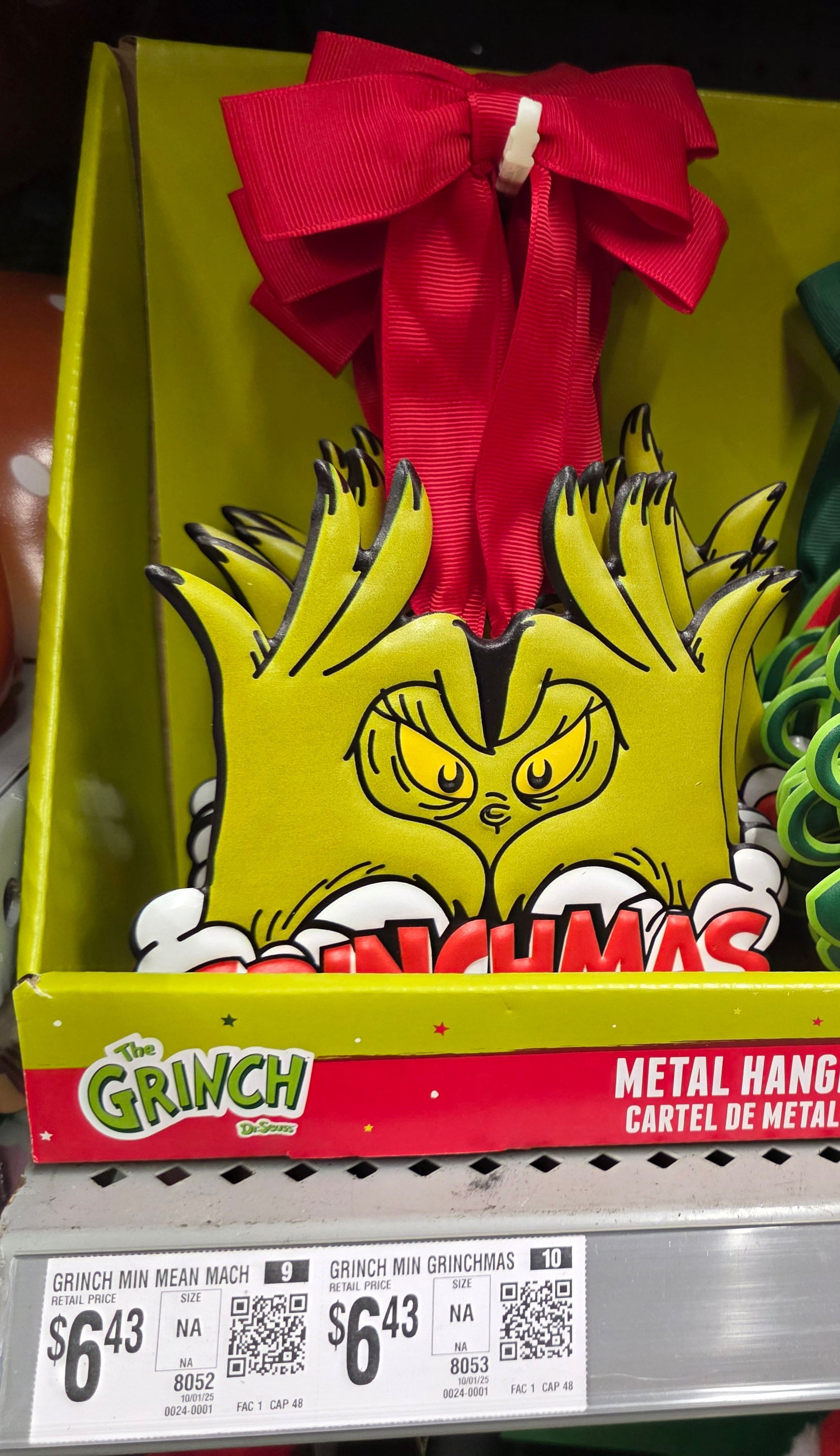 The Grinch Who Stole Christmas Mini Metal Sign, 5.4" Green
"Grinchmas"