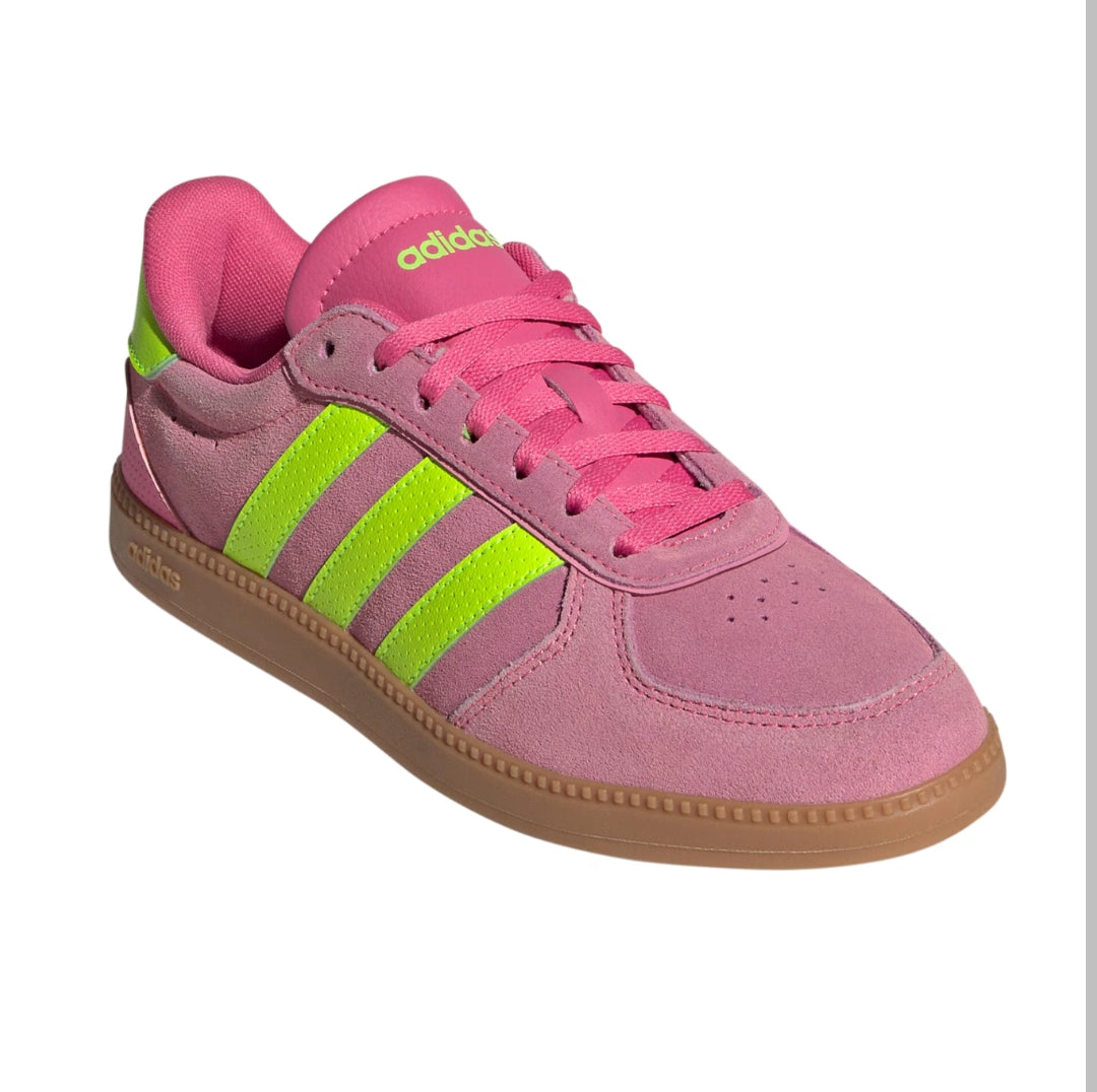 WOMENS BREAKNET SLEEK SNEAKER